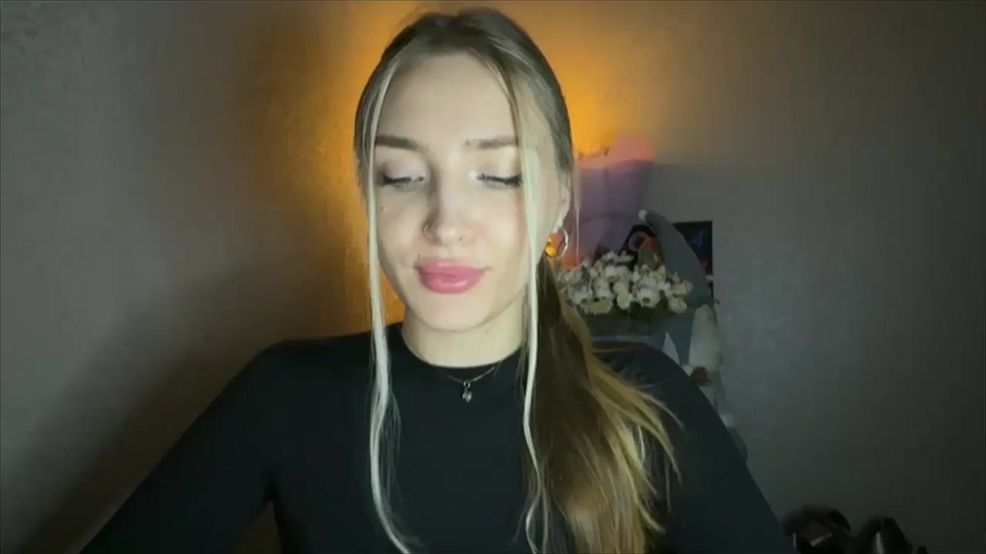 Gallery image thumbnail from My_Diana's myfreecams stream on, 11/10/2024, 22:56 image 14 of 20