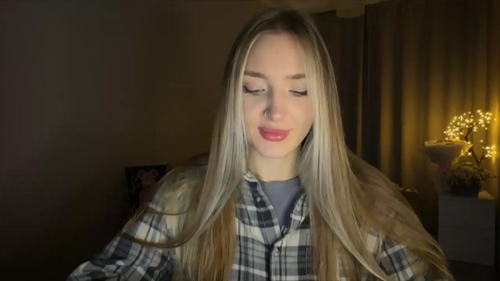Gallery image thumbnail from My_Diana's myfreecams stream on, 11/12/2024, 23:14 image 4 of 20