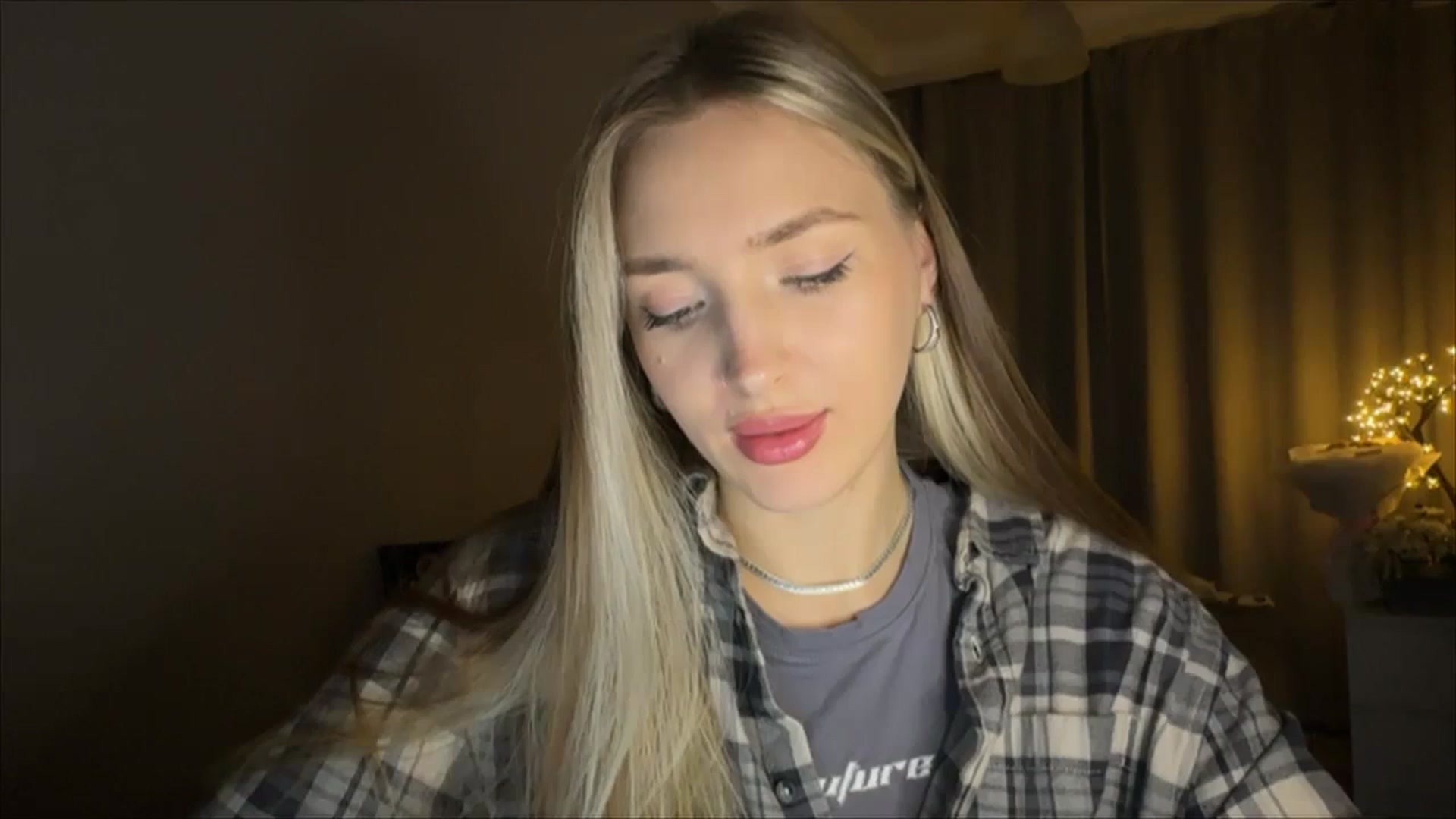 Gallery image thumbnail from My_Diana's myfreecams stream on, 11/12/2024, 23:14 image 13 of 20