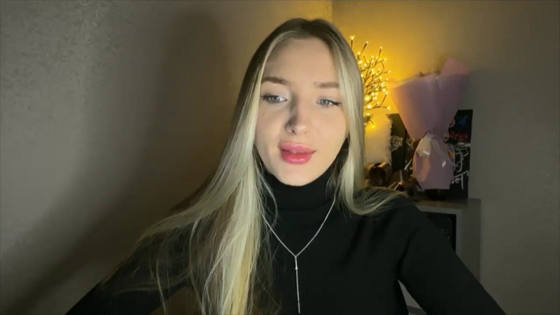 Gallery image thumbnail from My_Diana's myfreecams stream on, 11/14/2024, 14:08 image 10 of 20