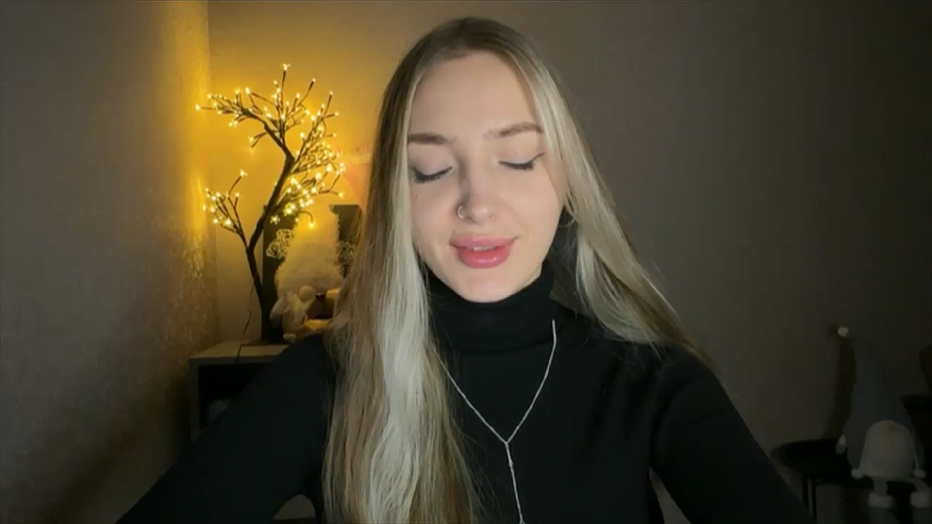 Gallery image thumbnail from My_Diana's myfreecams stream on, 11/14/2024, 21:51 image 14 of 20