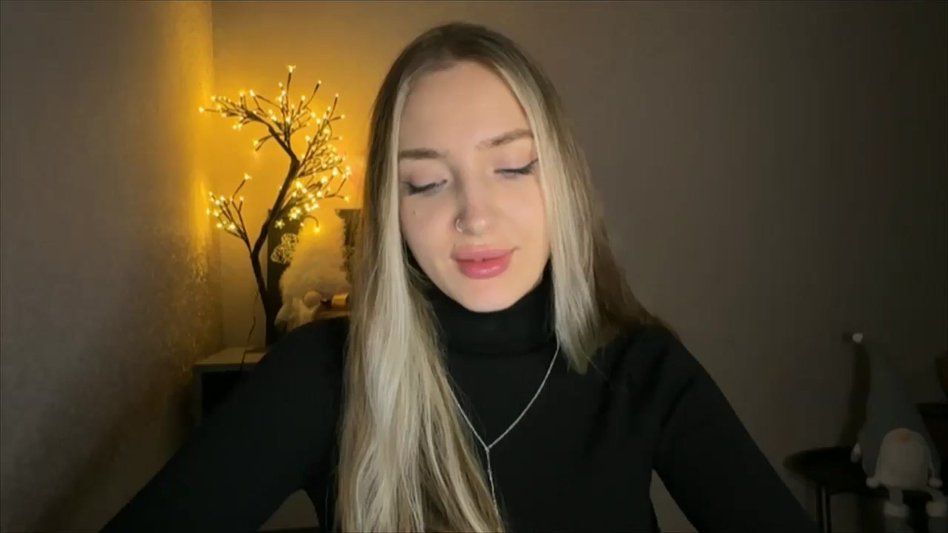 Gallery image thumbnail from My_Diana's myfreecams stream on, 11/14/2024, 21:51 image 9 of 20