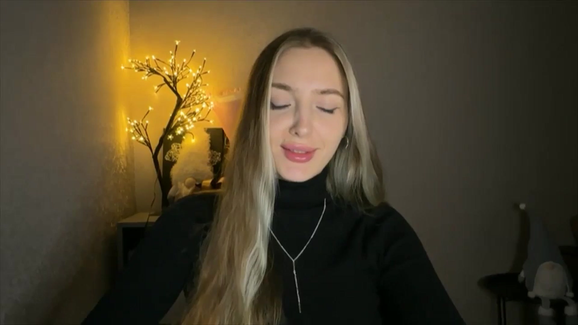 Gallery image thumbnail from My_Diana's myfreecams stream on, 11/14/2024, 21:51 image 6 of 20