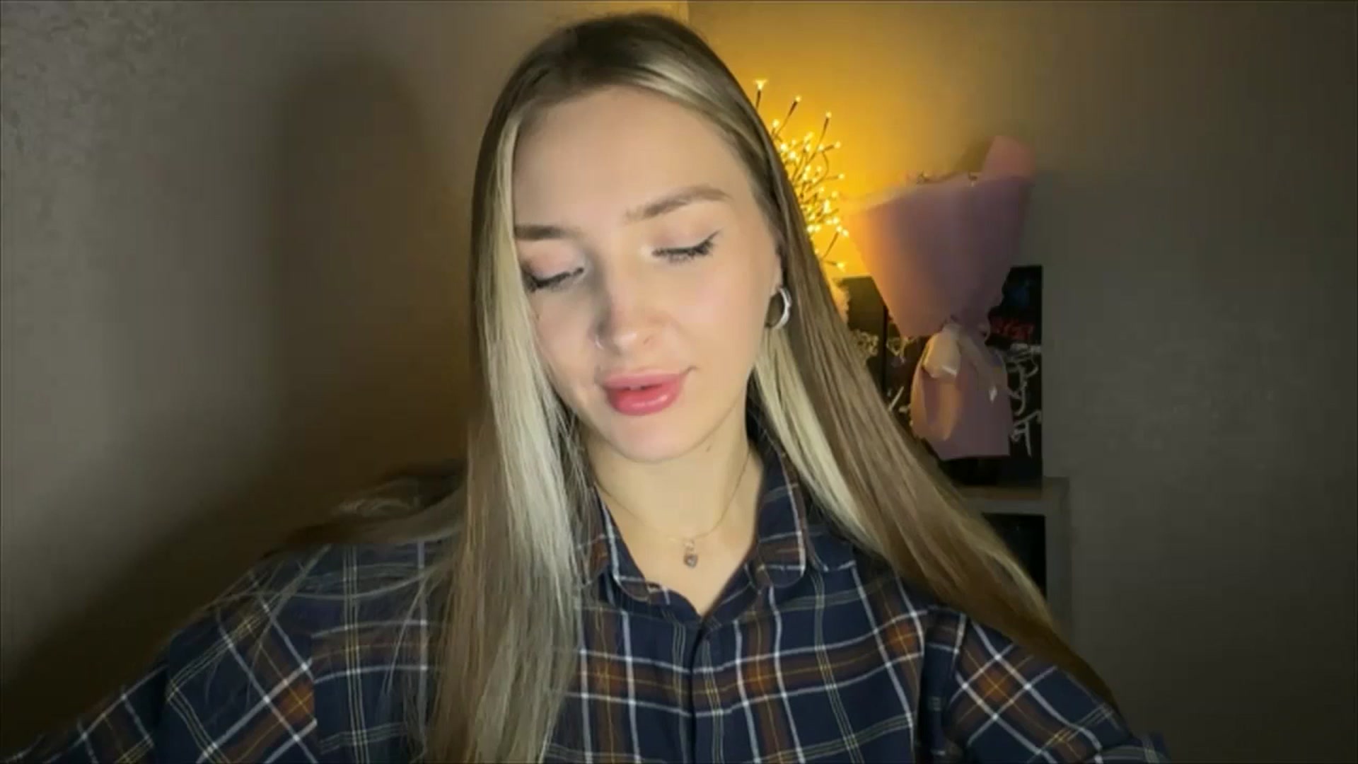 Gallery image thumbnail from My_Diana's myfreecams stream on, 11/15/2024, 14:55 image 6 of 20