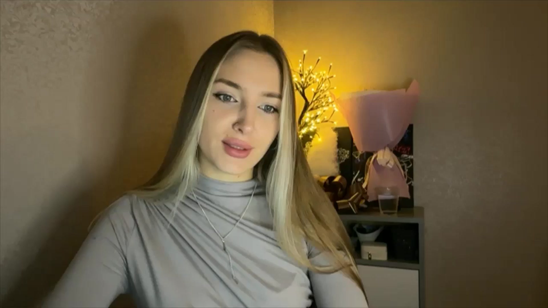 Gallery image thumbnail from My_Diana's myfreecams stream on, 11/16/2024, 20:52 image 10 of 20