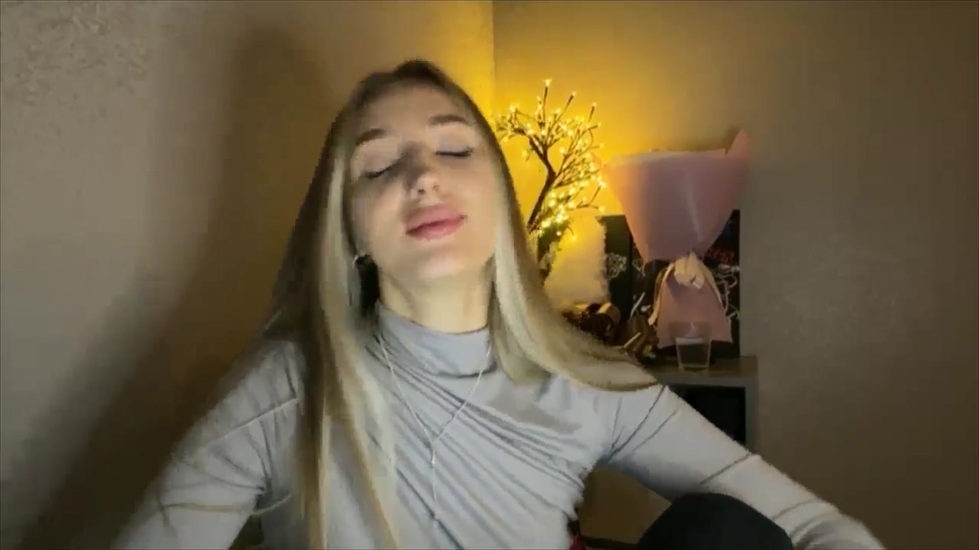 Gallery image thumbnail from My_Diana's myfreecams stream on, 11/16/2024, 20:52 image 12 of 20