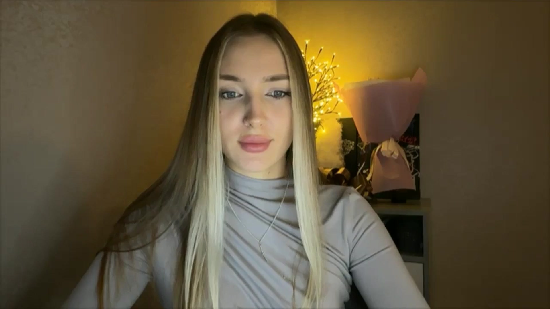 Gallery image thumbnail from My_Diana's myfreecams stream on, 11/16/2024, 21:30 image 14 of 20