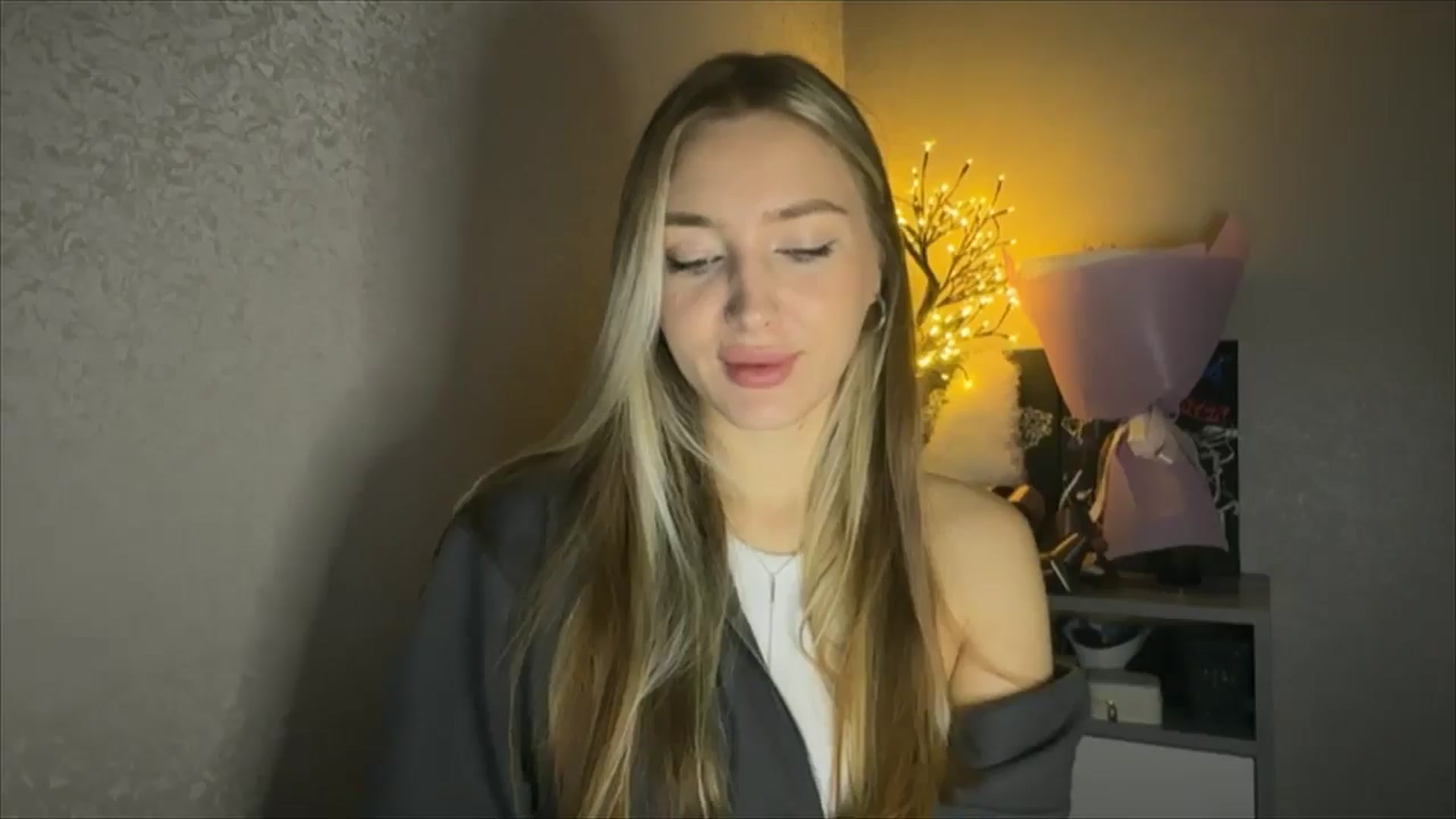 Gallery image thumbnail from My_Diana's myfreecams stream on, 11/17/2024, 14:59 image 6 of 20