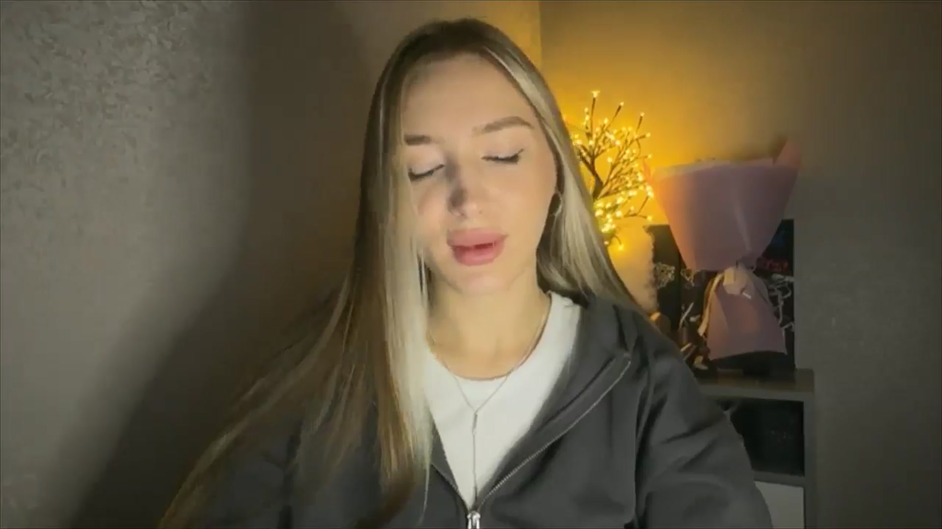 Gallery image thumbnail from My_Diana's myfreecams stream on, 11/17/2024, 14:59 image 11 of 20