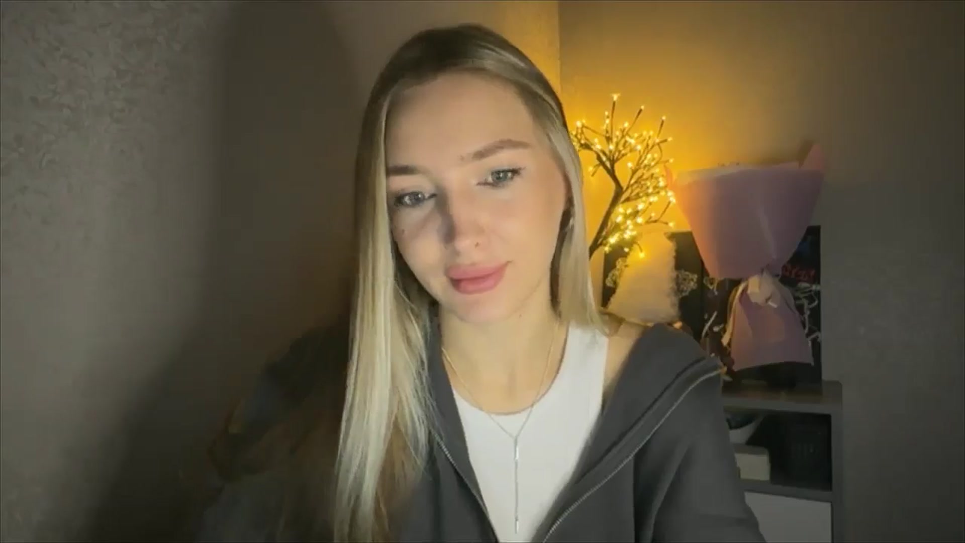 Gallery image thumbnail from My_Diana's myfreecams stream on, 11/17/2024, 14:59 image 4 of 20