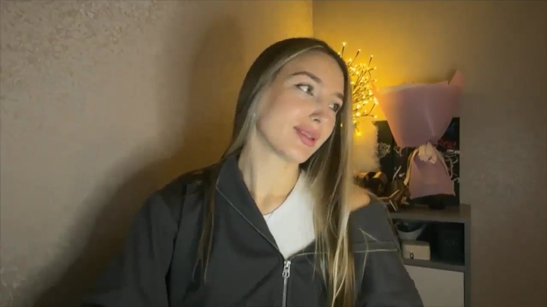 Gallery image thumbnail from My_Diana's myfreecams stream on, 11/17/2024, 14:59 image 16 of 20