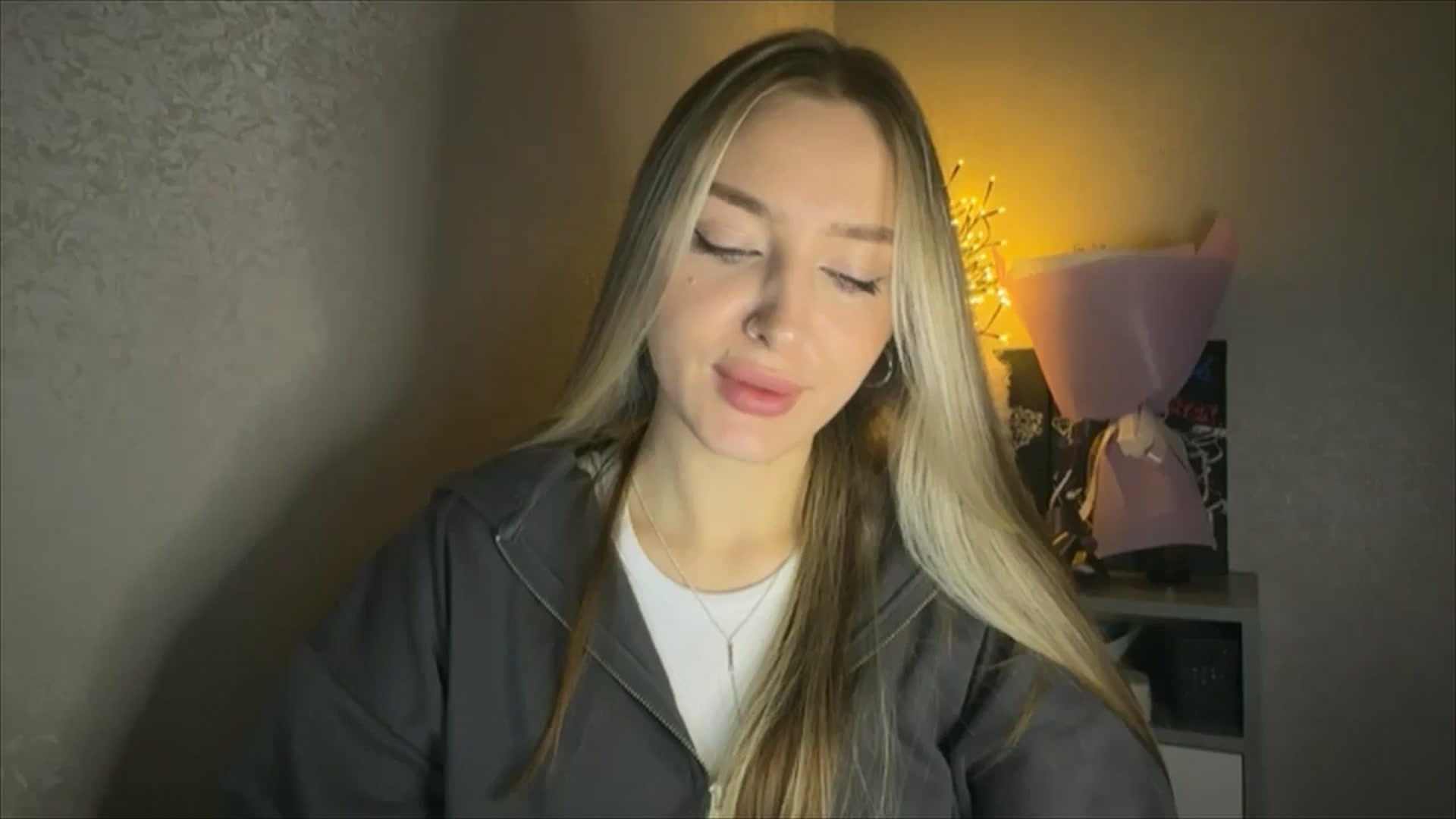Gallery image thumbnail from My_Diana's myfreecams stream on, 11/17/2024, 14:59 image 10 of 20