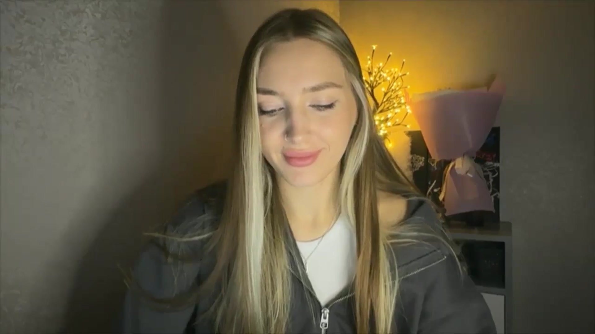 Gallery image thumbnail from My_Diana's myfreecams stream on, 11/17/2024, 14:59 image 18 of 20