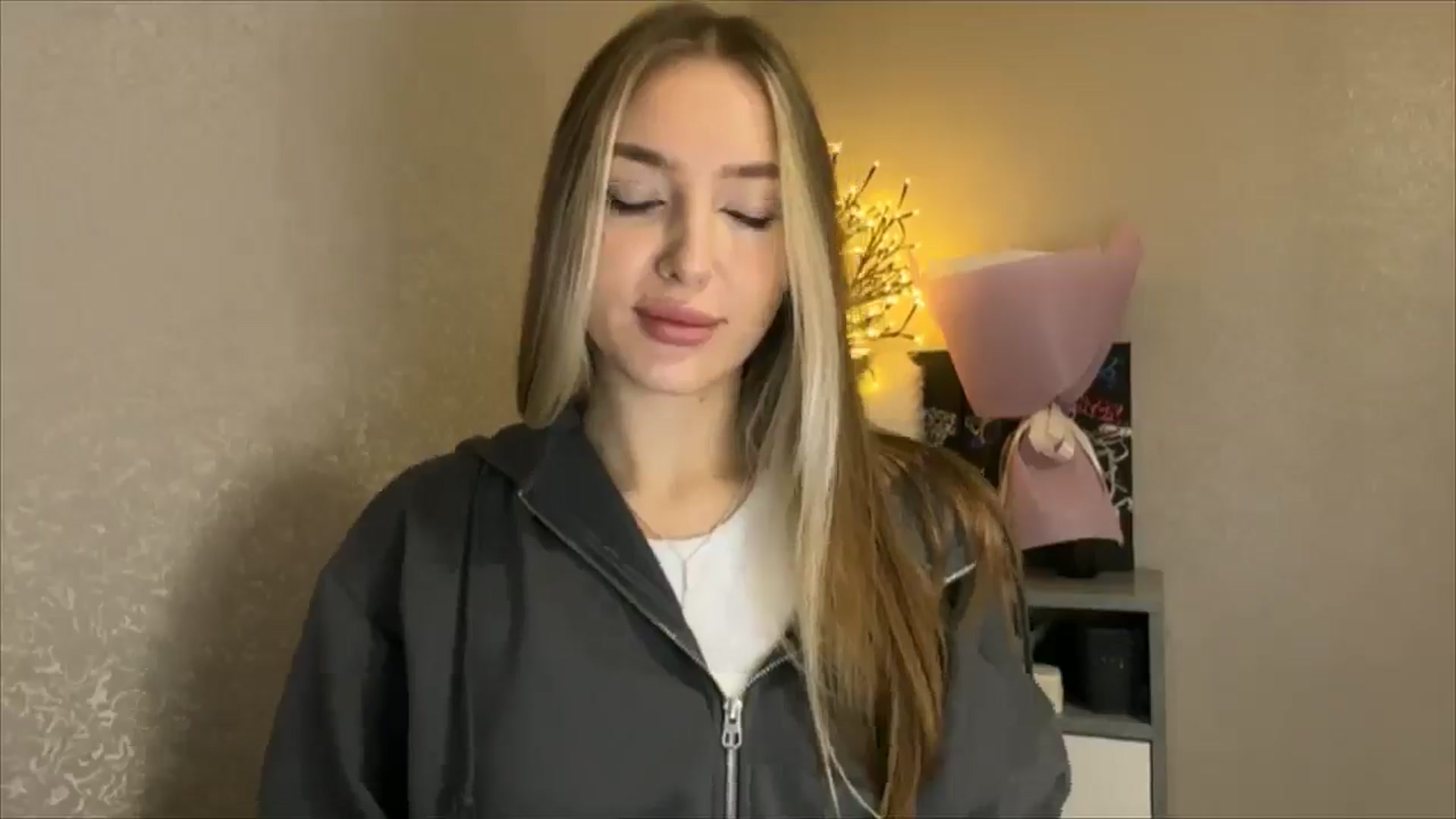 Gallery image thumbnail from My_Diana's myfreecams stream on, 11/17/2024, 14:59 image 13 of 20