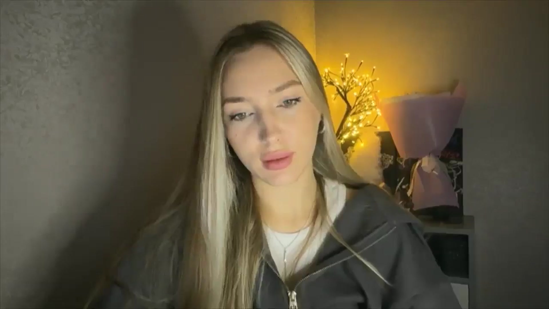 Gallery image thumbnail from My_Diana's myfreecams stream on, 11/17/2024, 14:59 image 9 of 20