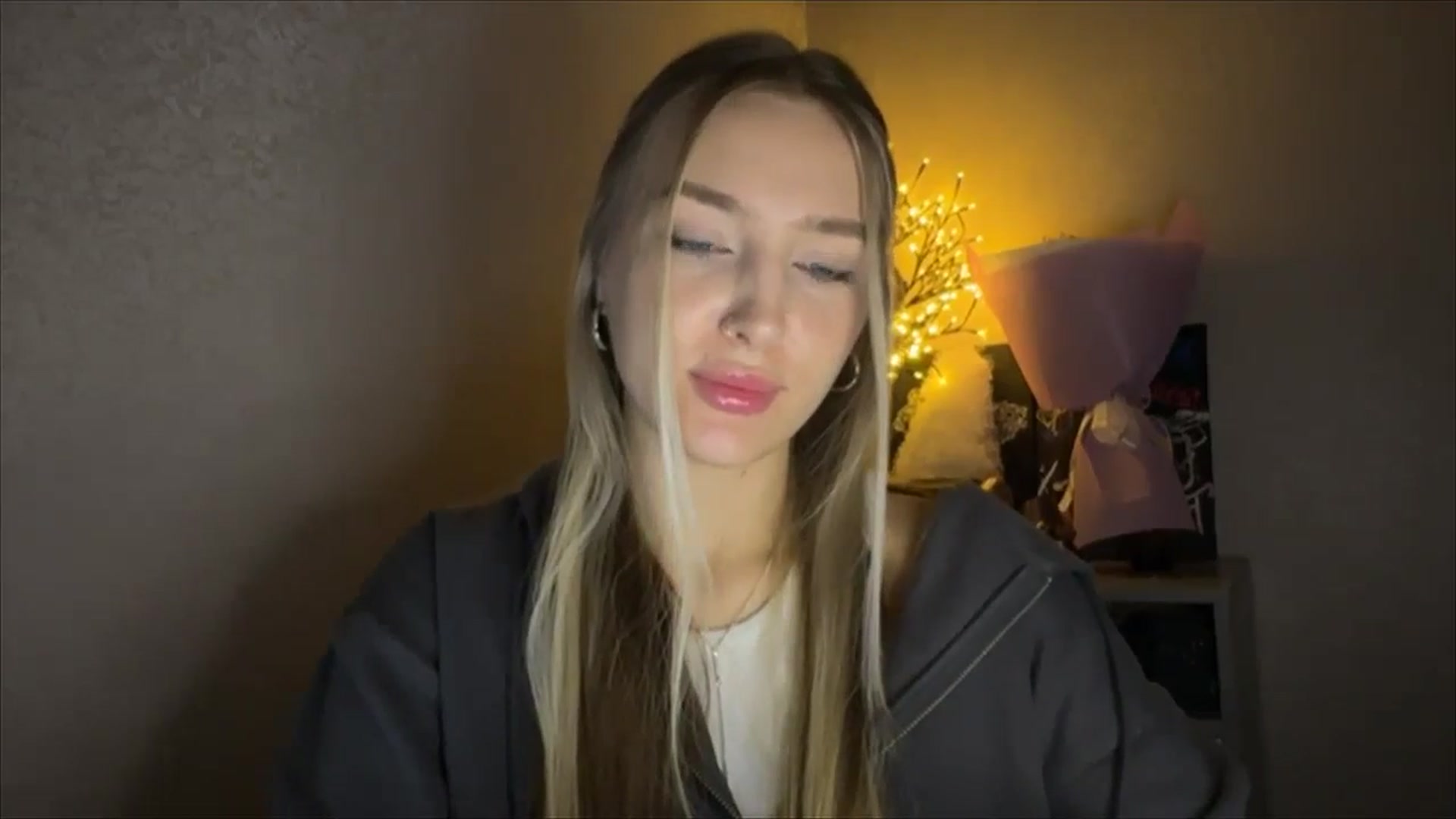 Gallery image thumbnail from My_Diana's myfreecams stream on, 11/17/2024, 21:24 image 2 of 20