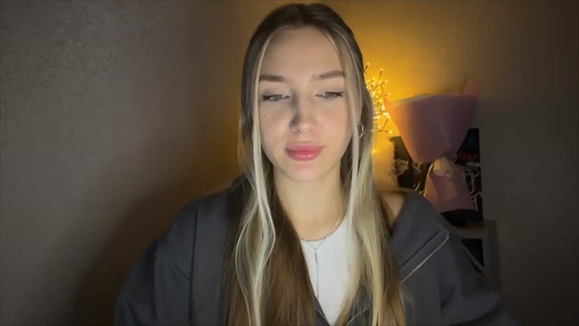 Gallery image thumbnail from My_Diana's myfreecams stream on, 11/17/2024, 21:24 image 11 of 20