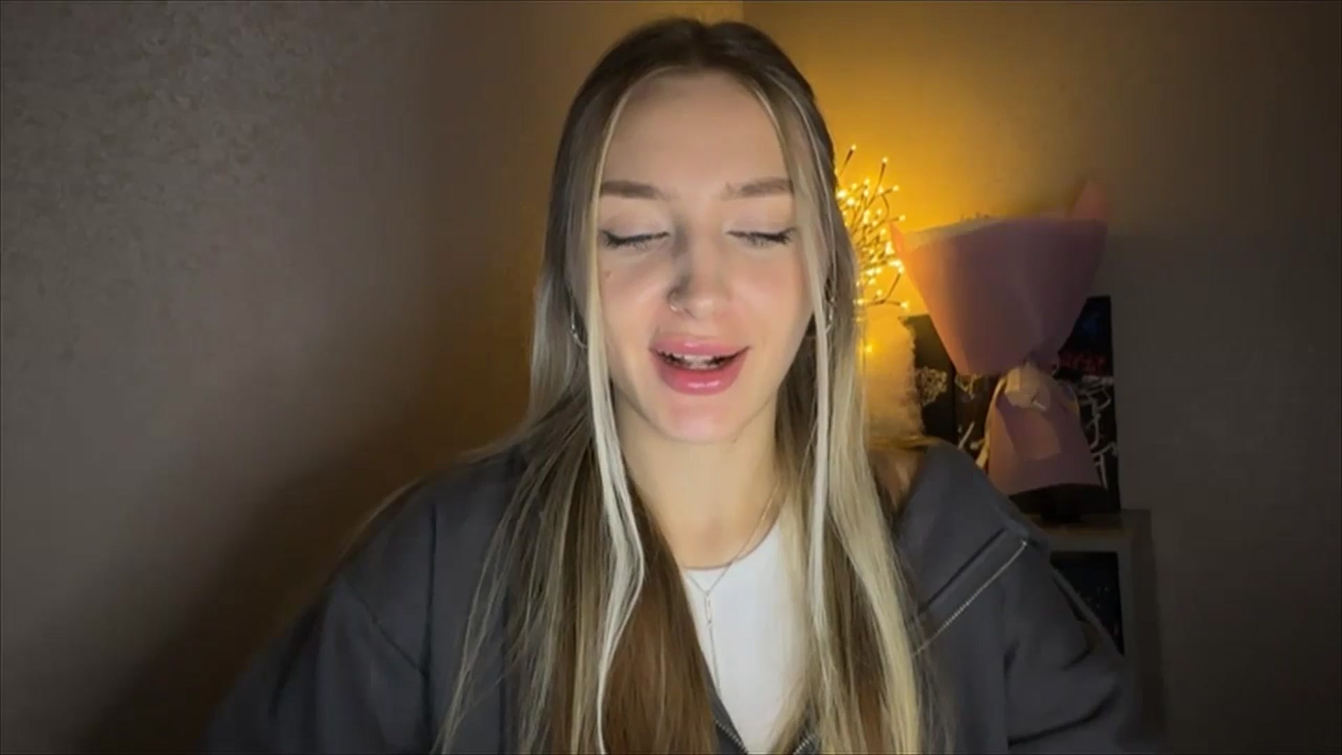 Gallery image thumbnail from My_Diana's myfreecams stream on, 11/17/2024, 21:24 image 20 of 20
