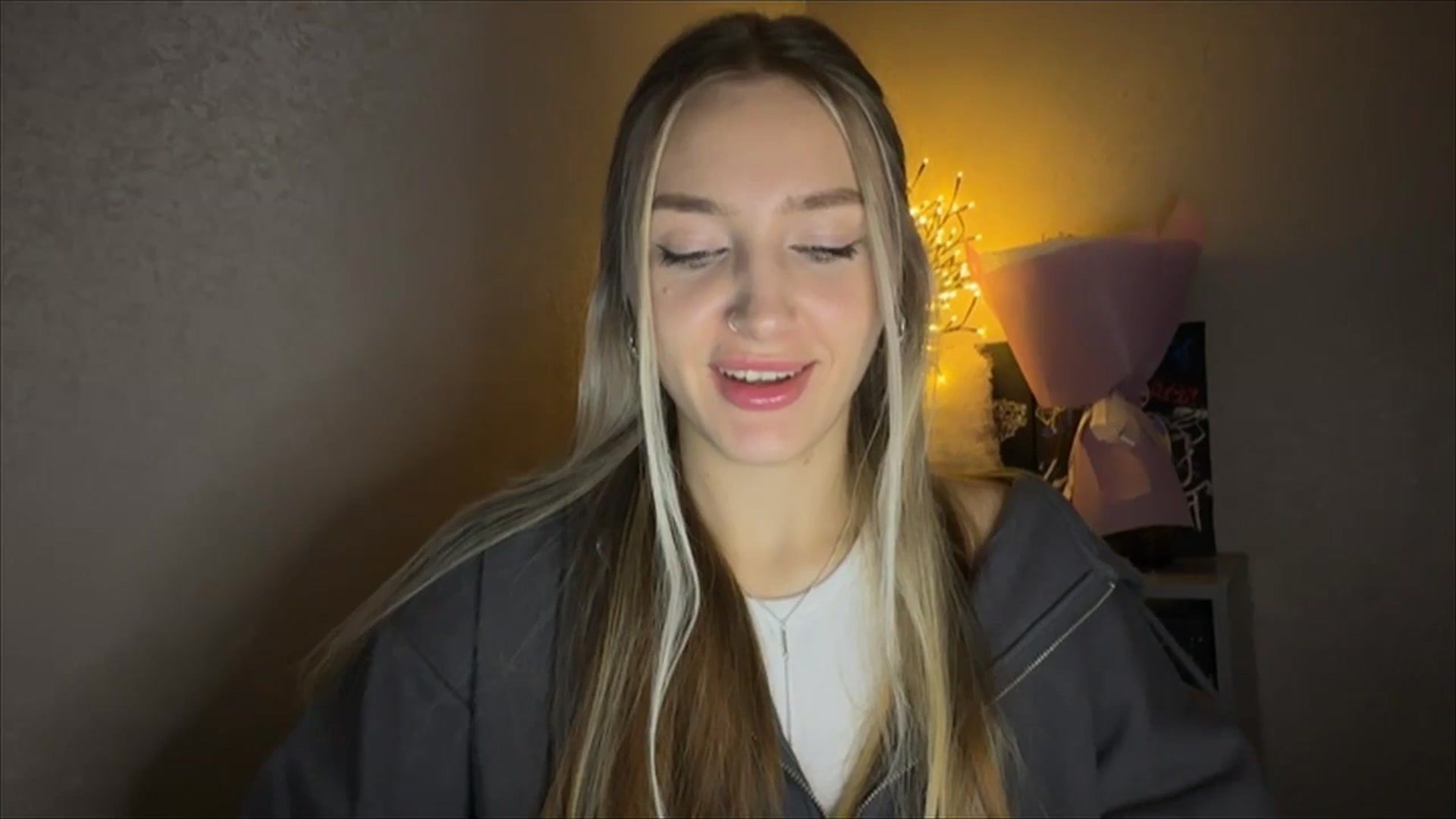 Gallery image thumbnail from My_Diana's myfreecams stream on, 11/17/2024, 21:24 image 12 of 20