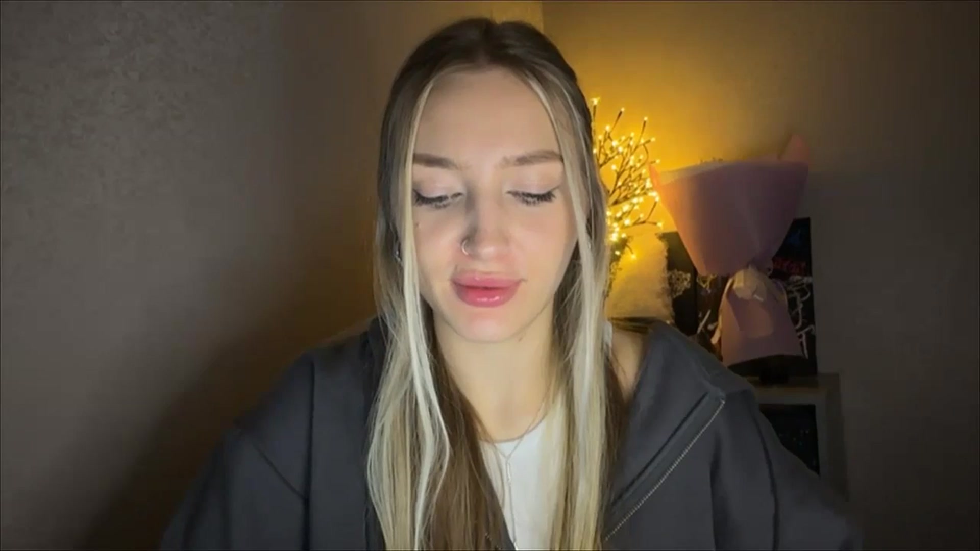 Gallery image thumbnail from My_Diana's myfreecams stream on, 11/17/2024, 21:24 image 4 of 20