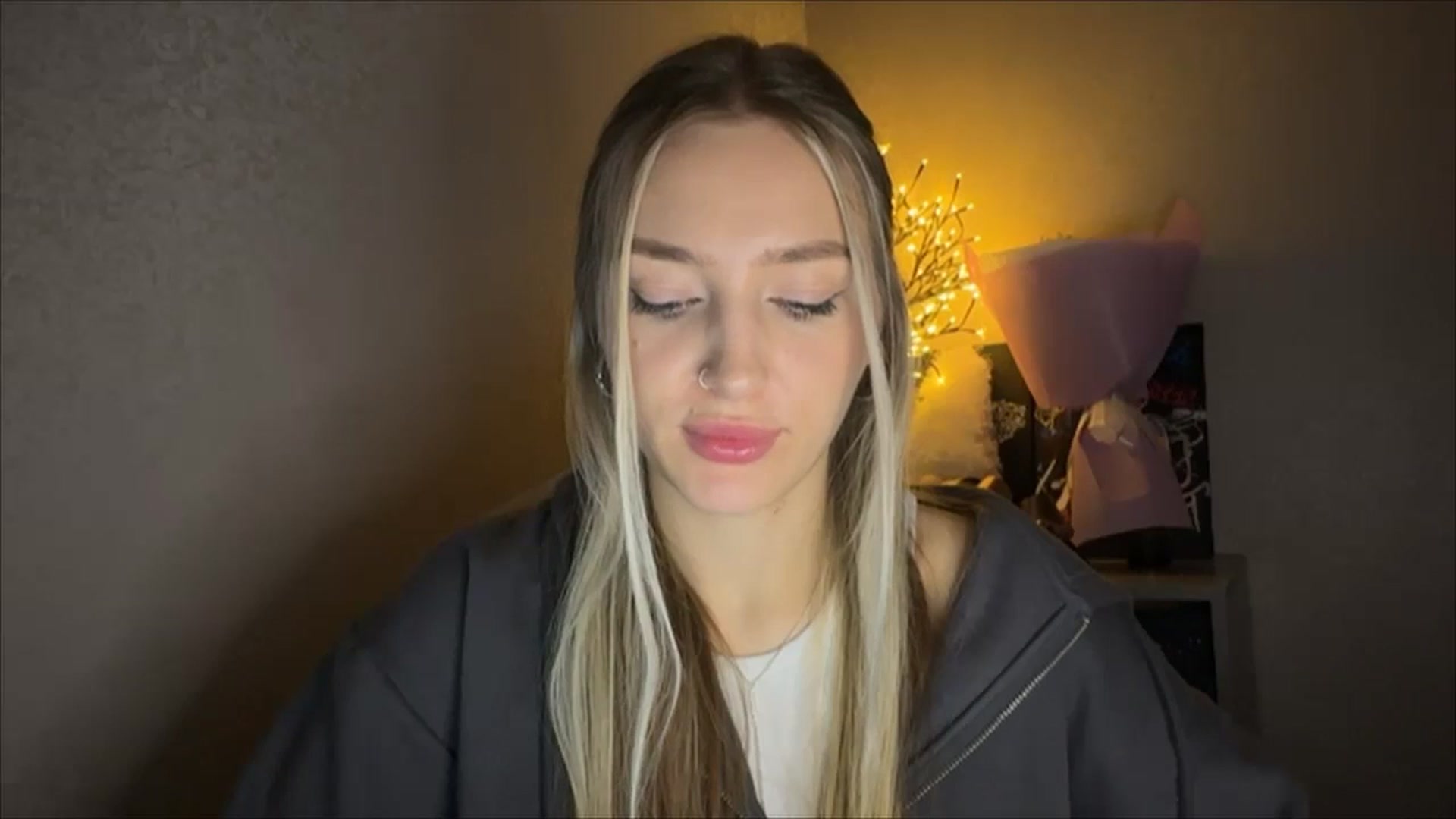 Gallery image thumbnail from My_Diana's myfreecams stream on, 11/17/2024, 21:24 image 6 of 20