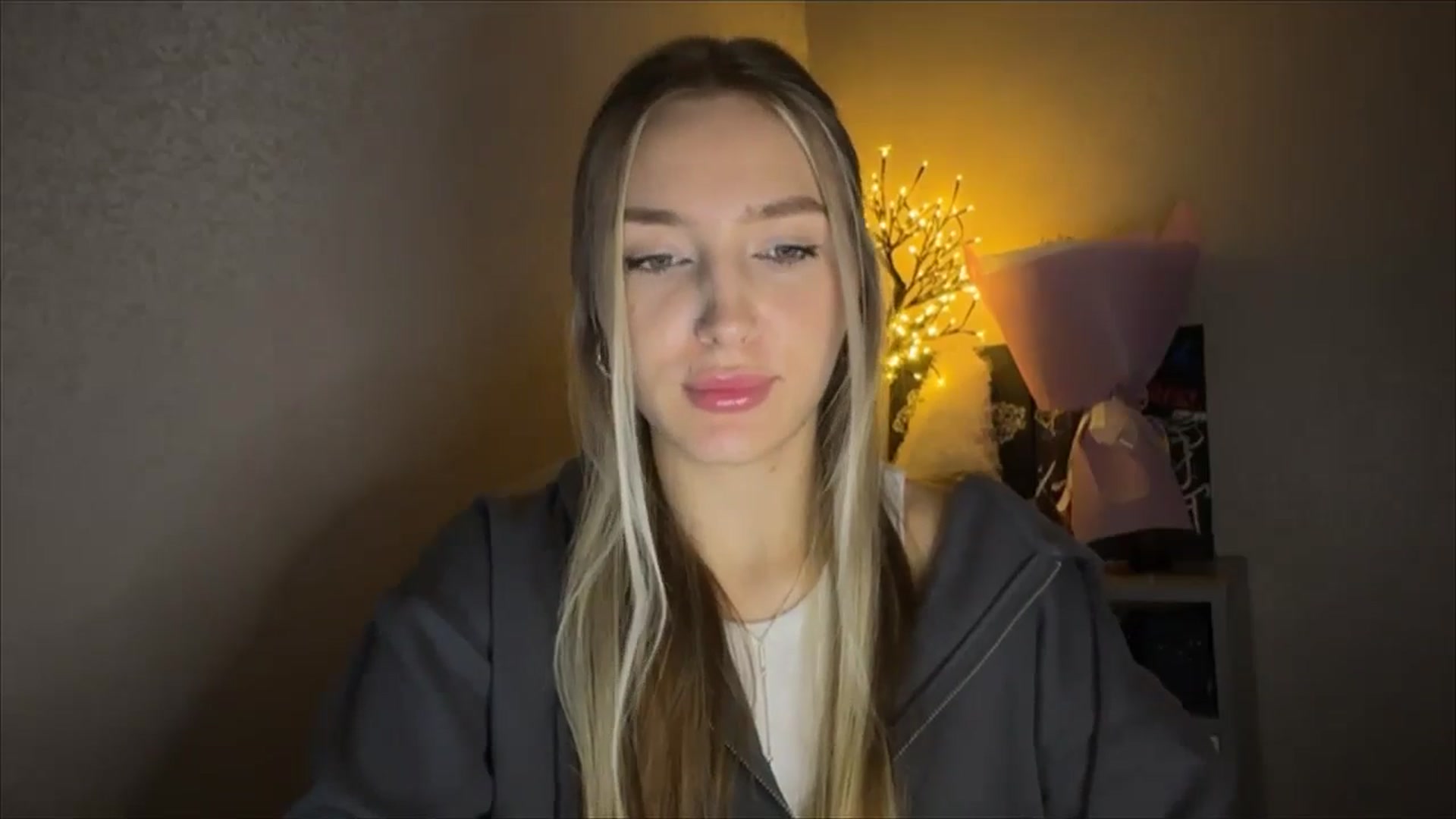 Gallery image thumbnail from My_Diana's myfreecams stream on, 11/17/2024, 21:24 image 3 of 20