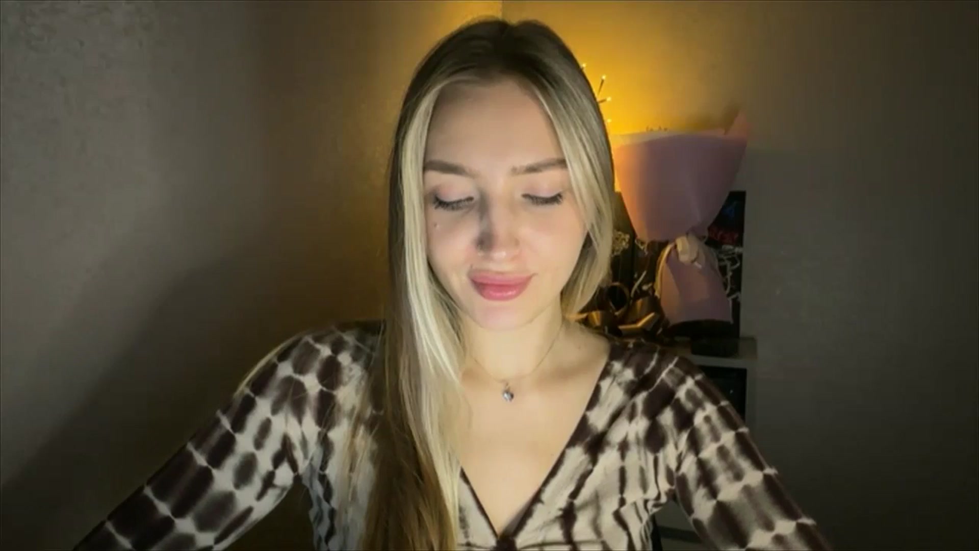 Gallery image thumbnail from My_Diana's myfreecams stream on, 11/19/2024, 21:46 image 11 of 20