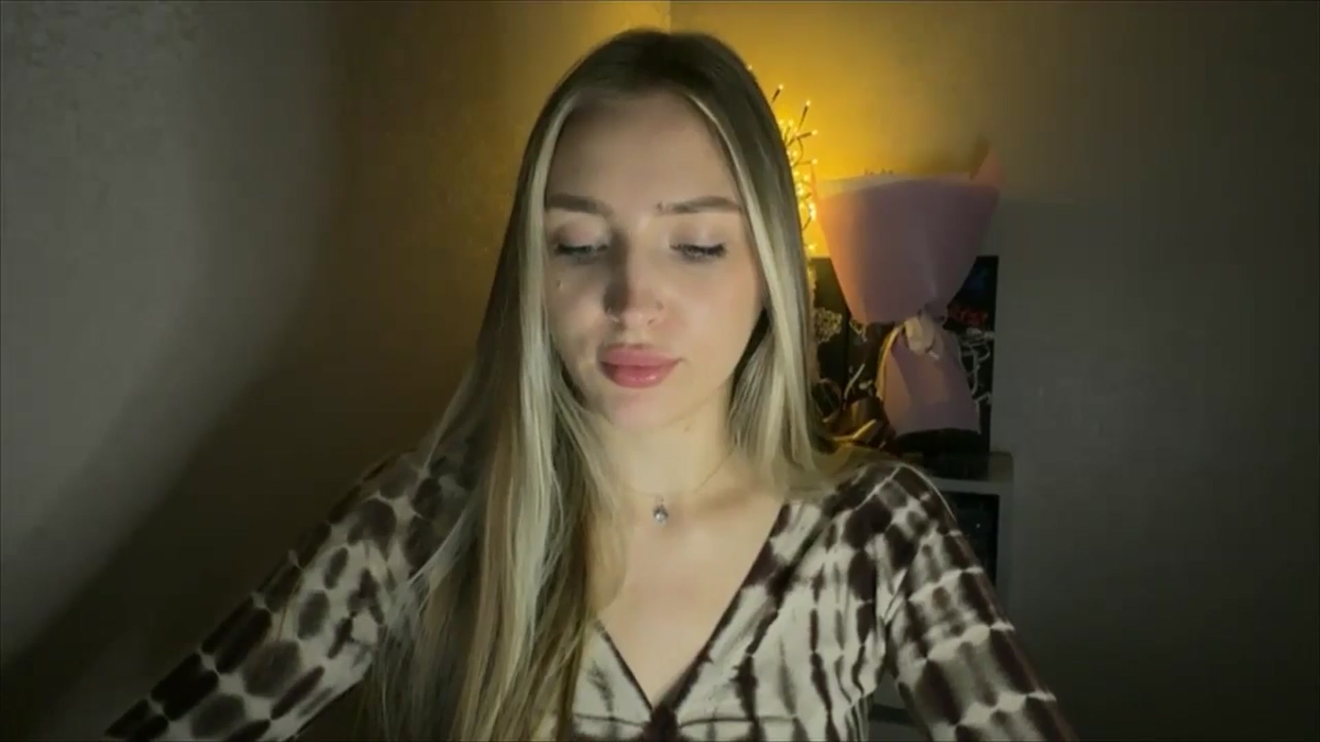 Gallery image thumbnail from My_Diana's myfreecams stream on, 11/19/2024, 21:46 image 13 of 20