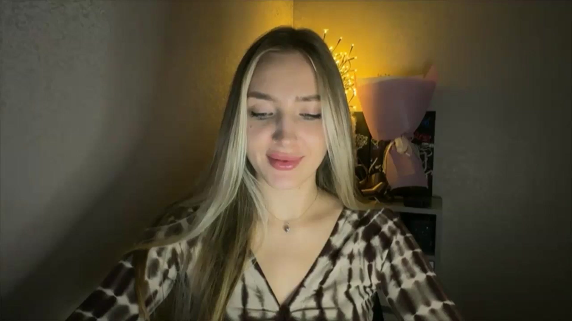 Gallery image thumbnail from My_Diana's myfreecams stream on, 11/19/2024, 21:46 image 12 of 20