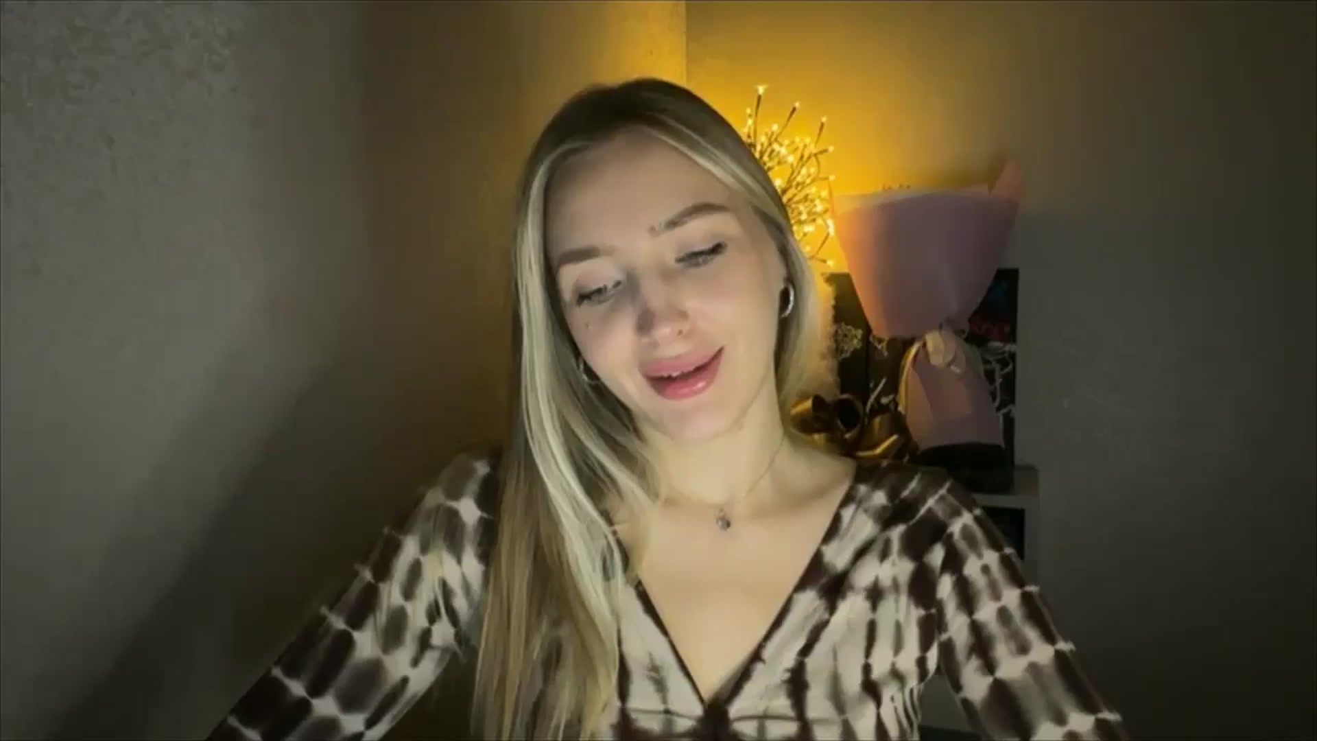 Gallery image thumbnail from My_Diana's myfreecams stream on, 11/19/2024, 21:46 image 6 of 20