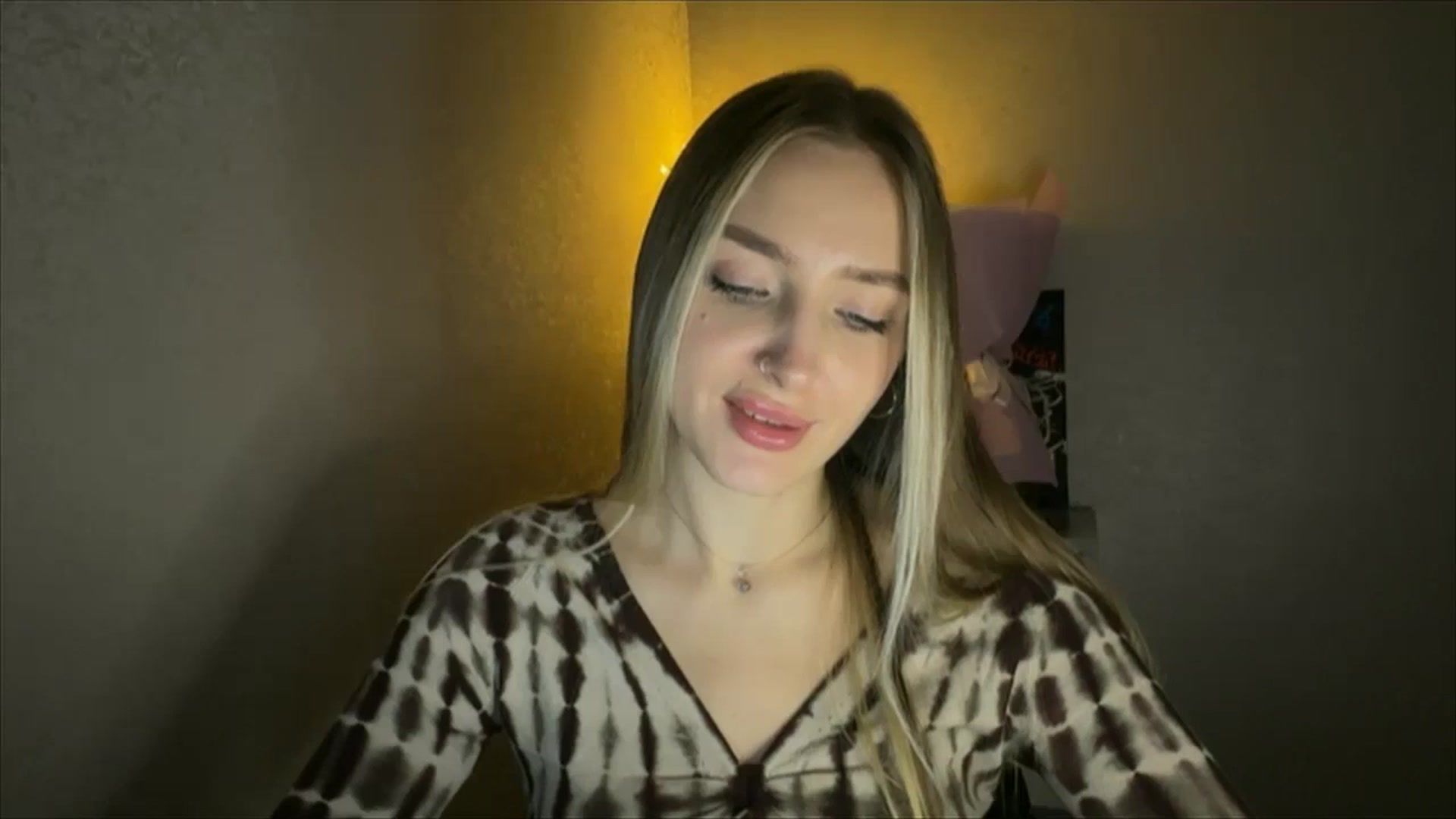 Gallery image thumbnail from My_Diana's myfreecams stream on, 11/19/2024, 21:56 image 16 of 20