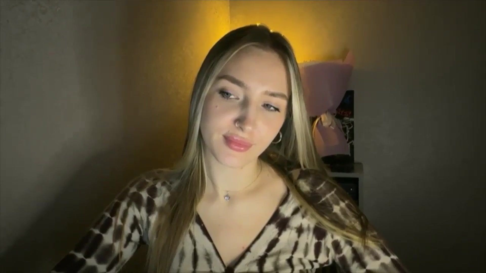 Gallery image thumbnail from My_Diana's myfreecams stream on, 11/19/2024, 21:56 image 11 of 20