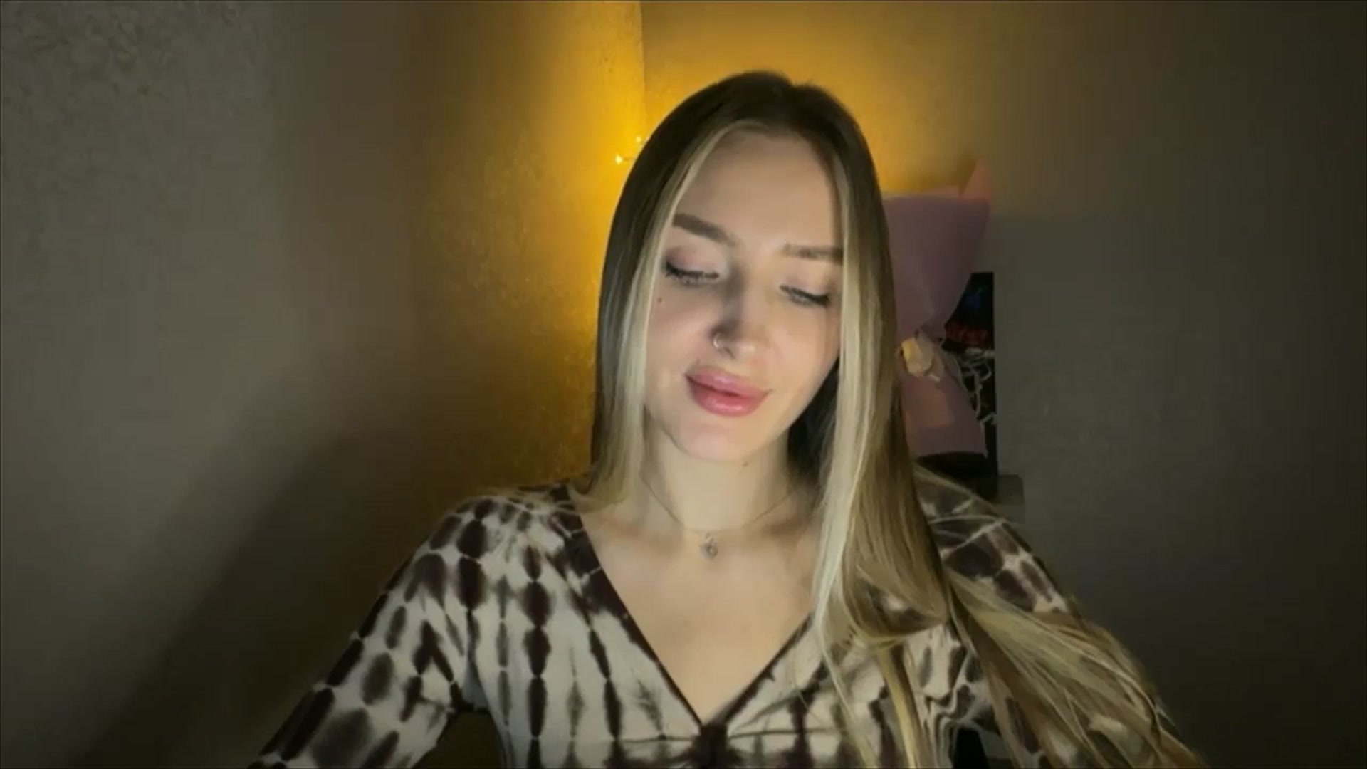 Gallery image thumbnail from My_Diana's myfreecams stream on, 11/19/2024, 21:56 image 19 of 20