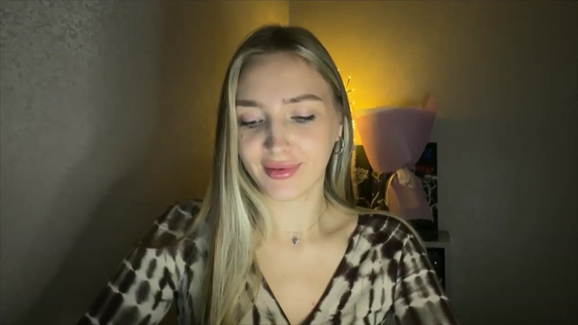 Gallery image thumbnail from My_Diana's myfreecams stream on, 11/19/2024, 21:56 image 6 of 20