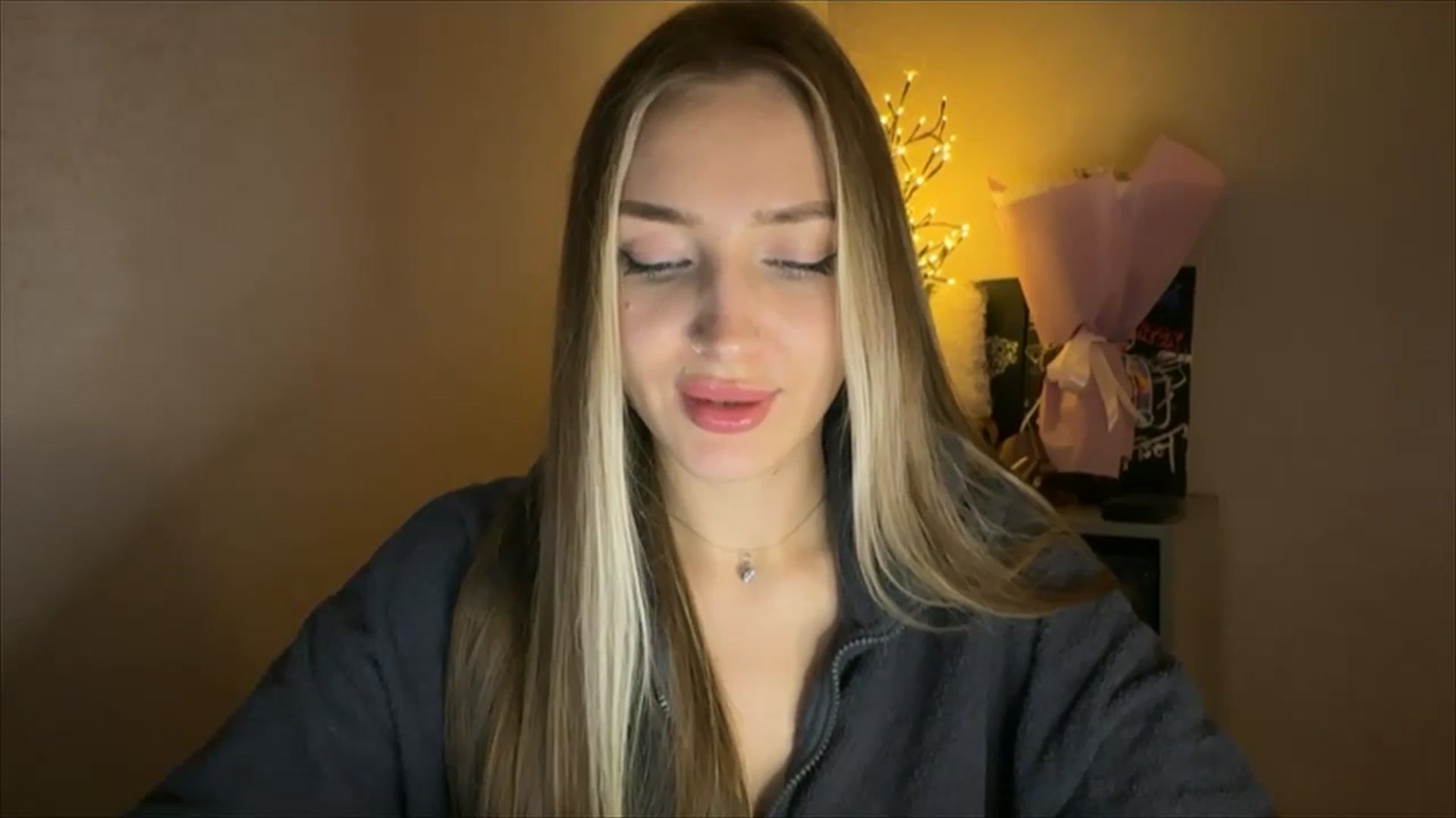 Gallery image thumbnail from My_Diana's myfreecams stream on, 11/20/2024, 22:43 image 17 of 20