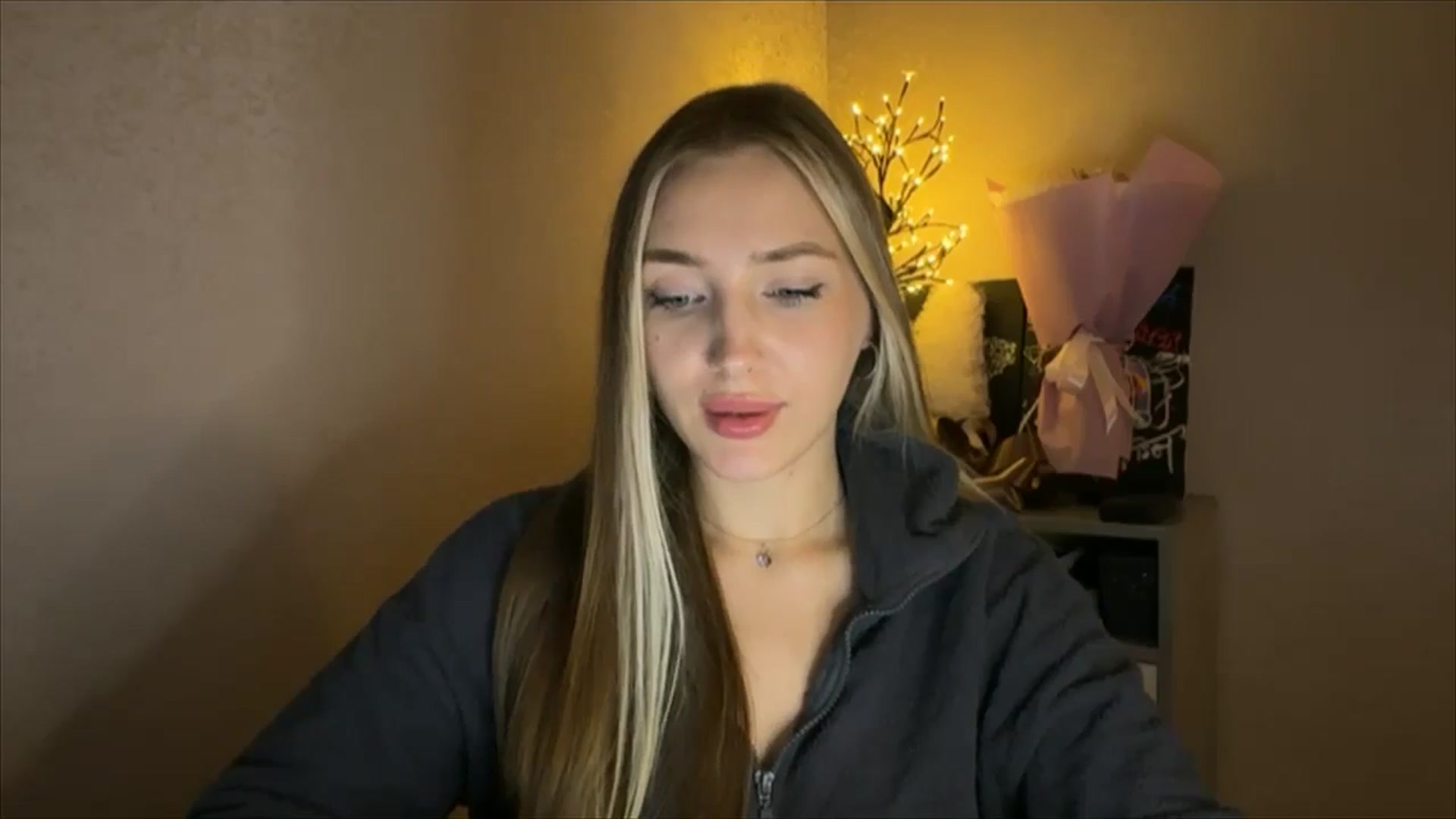 Gallery image thumbnail from My_Diana's myfreecams stream on, 11/20/2024, 22:43 image 14 of 20