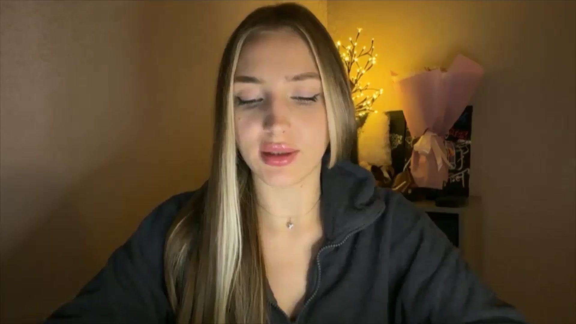 Gallery image thumbnail from My_Diana's myfreecams stream on, 11/20/2024, 22:43 image 9 of 20