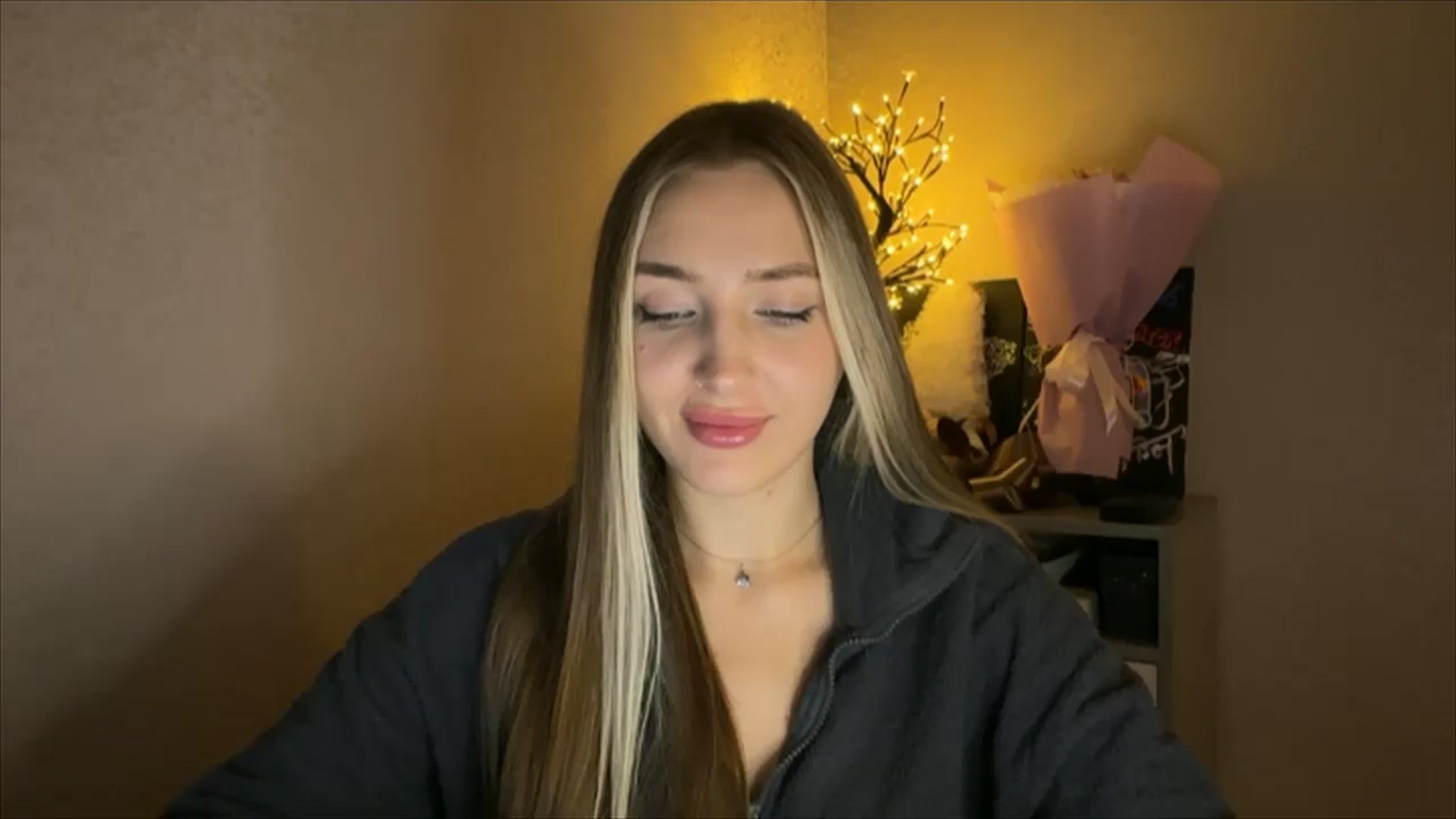 Gallery image thumbnail from My_Diana's myfreecams stream on, 11/20/2024, 22:43 image 15 of 20