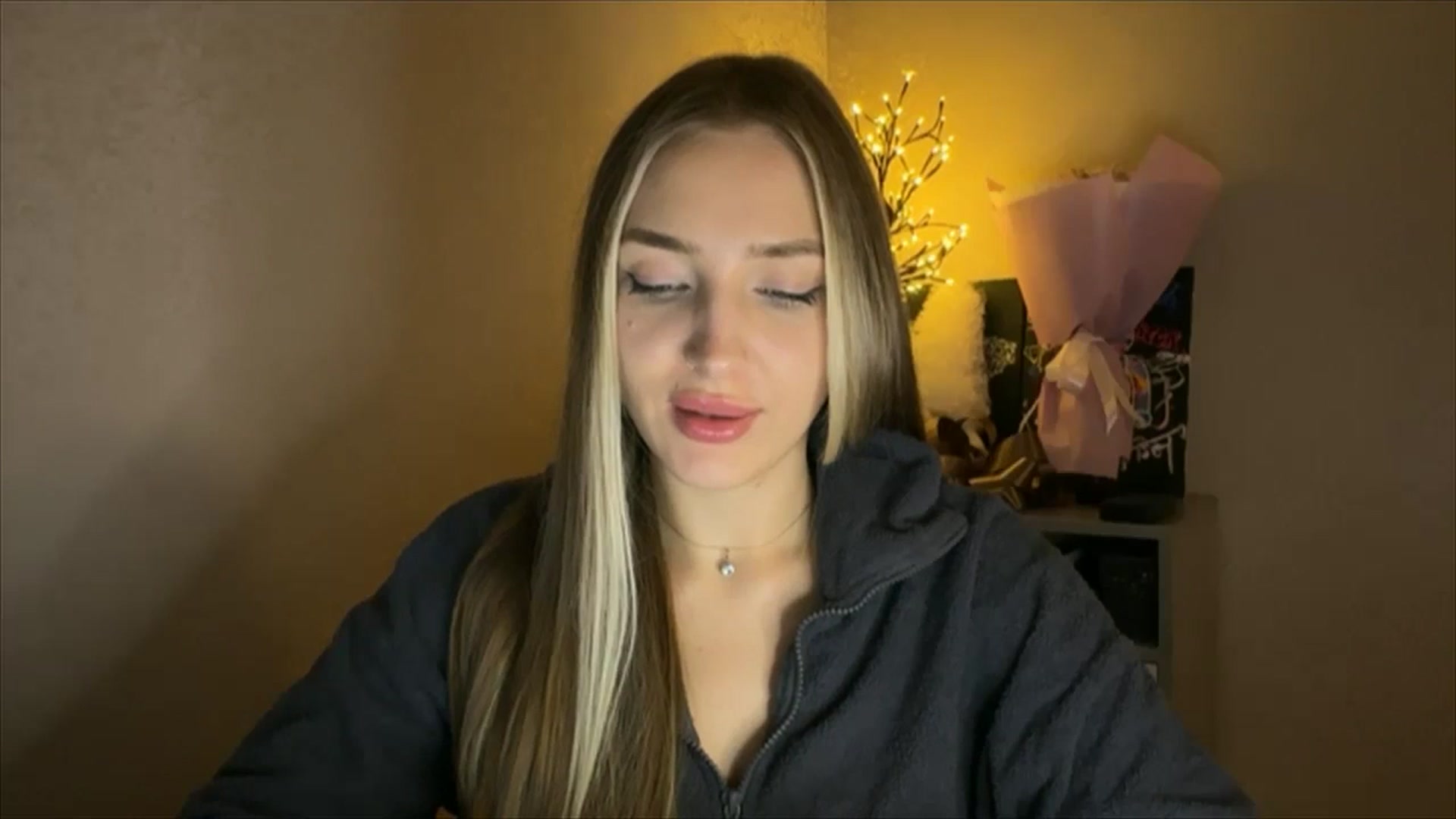 Gallery image thumbnail from My_Diana's myfreecams stream on, 11/20/2024, 22:43 image 10 of 20