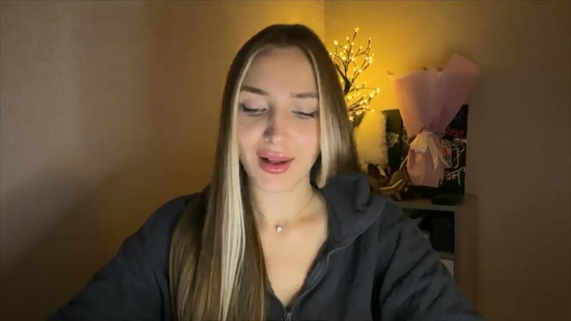 Gallery image thumbnail from My_Diana's myfreecams stream on, 11/20/2024, 22:43 image 11 of 20