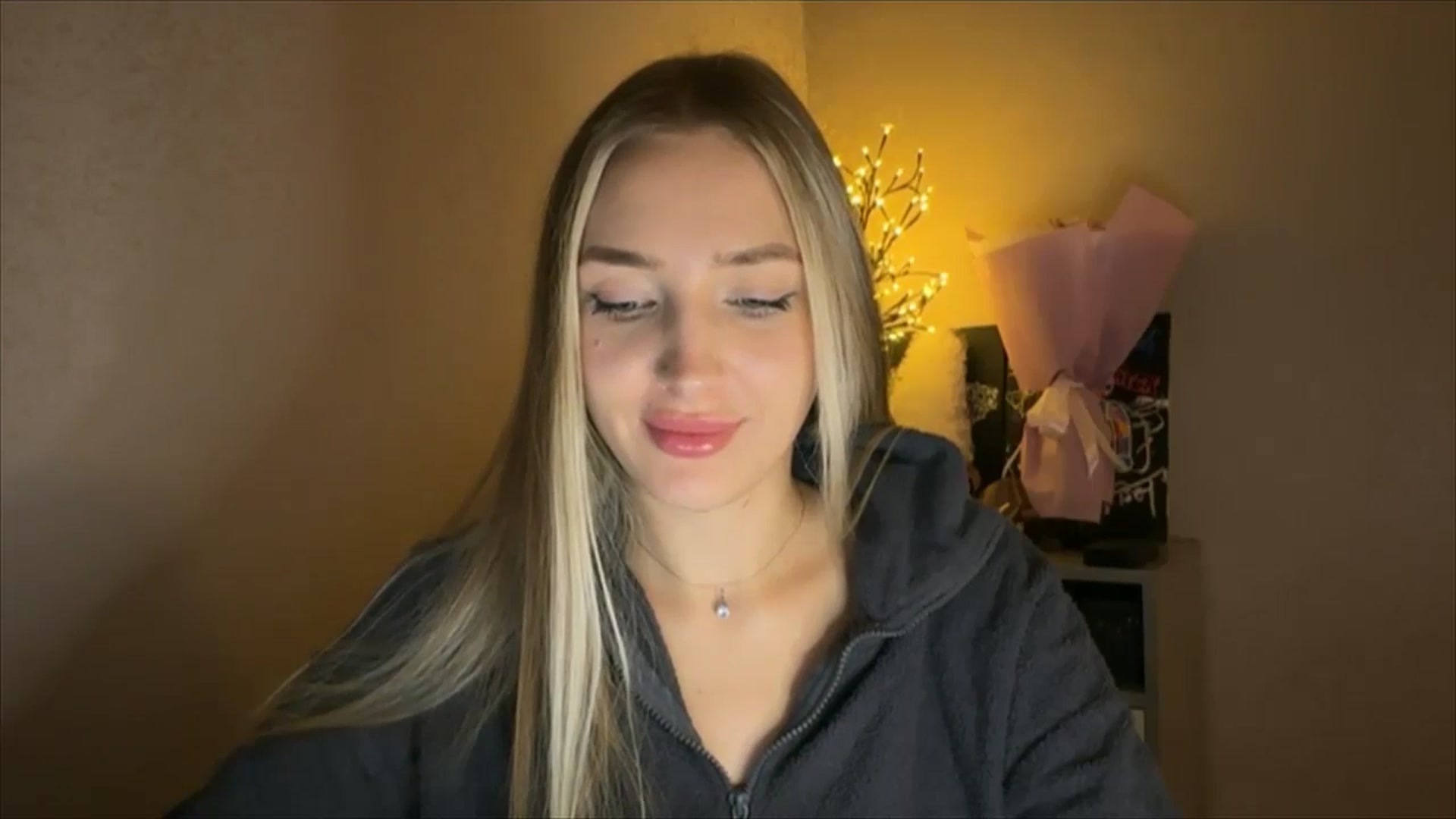 Gallery image thumbnail from My_Diana's myfreecams stream on, 11/20/2024, 22:43 image 2 of 20