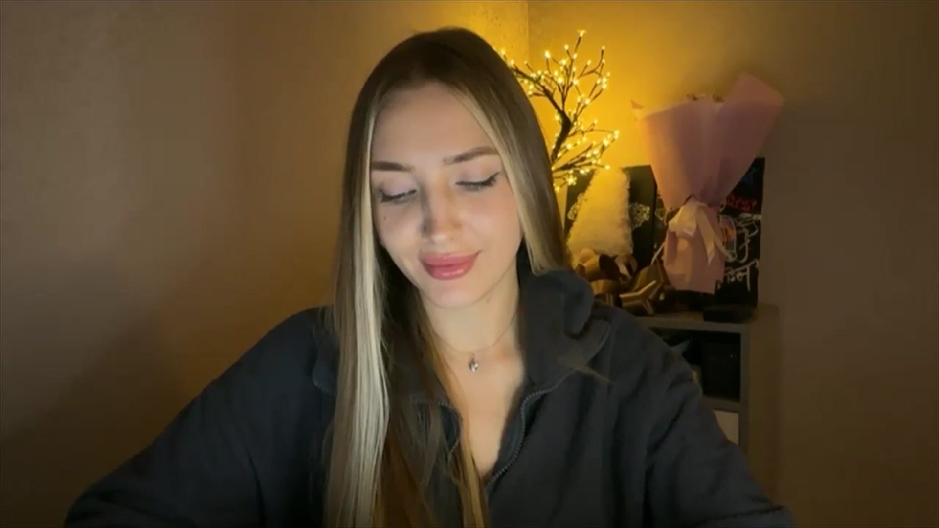 Gallery image thumbnail from My_Diana's myfreecams stream on, 11/20/2024, 23:51 image 3 of 20