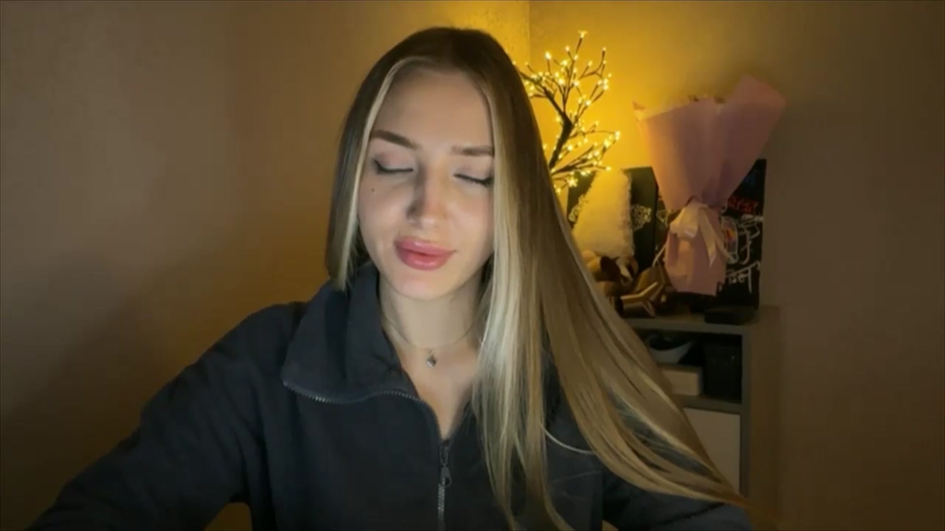 Gallery image thumbnail from My_Diana's myfreecams stream on, 11/20/2024, 23:51 image 14 of 20