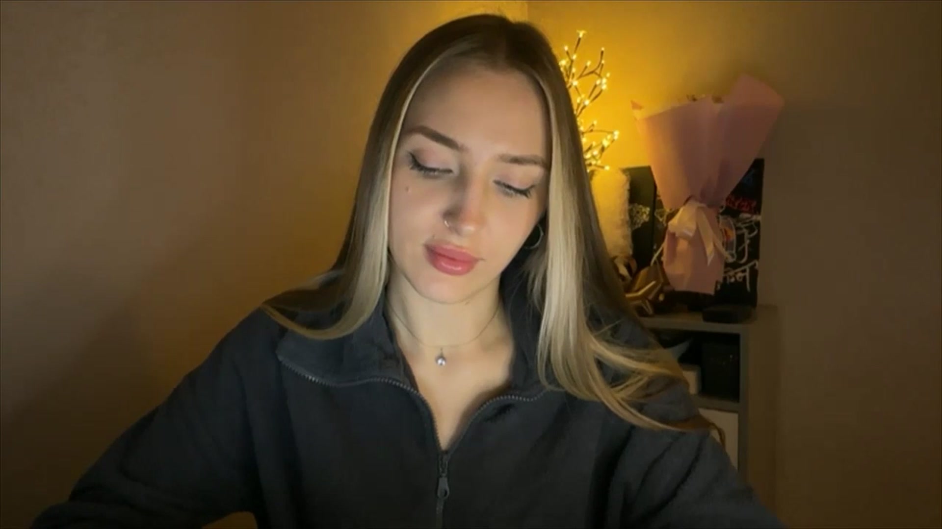 Gallery image thumbnail from My_Diana's myfreecams stream on, 11/20/2024, 23:51 image 18 of 20