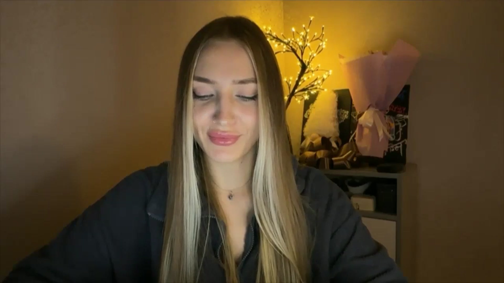 Gallery image thumbnail from My_Diana's myfreecams stream on, 11/20/2024, 23:51 image 11 of 20