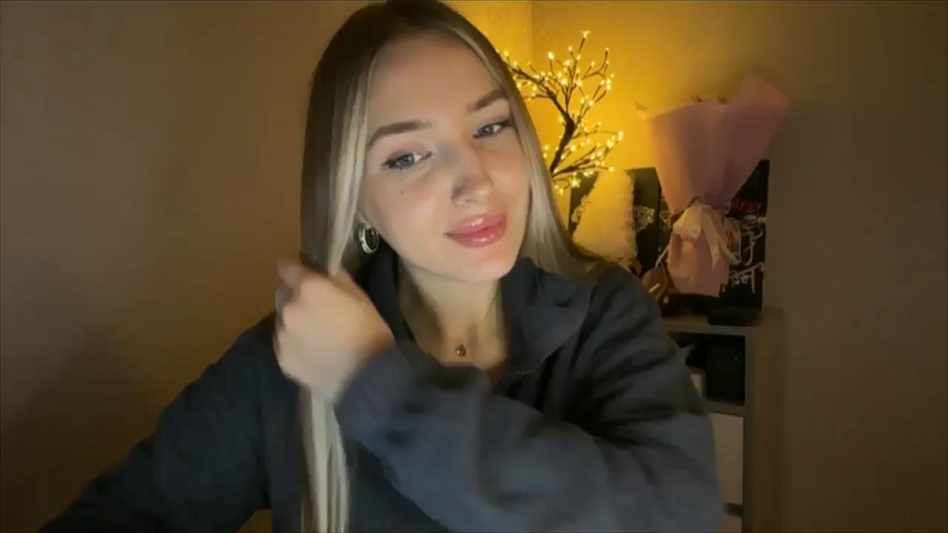 Gallery image thumbnail from My_Diana's myfreecams stream on, 11/20/2024, 23:51 image 17 of 20