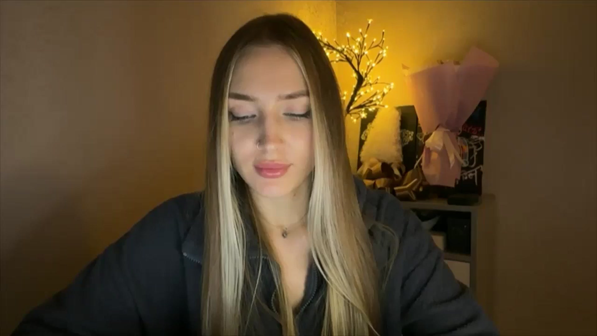 Gallery image thumbnail from My_Diana's myfreecams stream on, 11/20/2024, 23:51 image 8 of 20