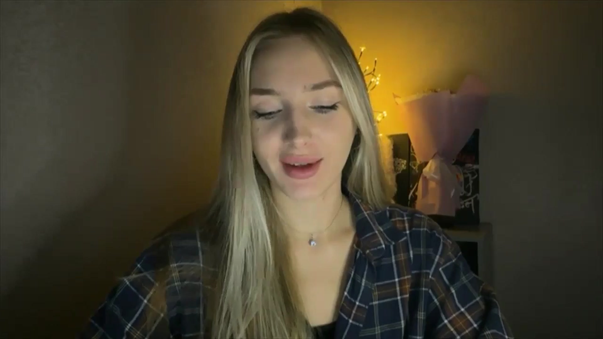 Gallery image thumbnail from My_Diana's myfreecams stream on, 11/21/2024, 15:39 image 4 of 20