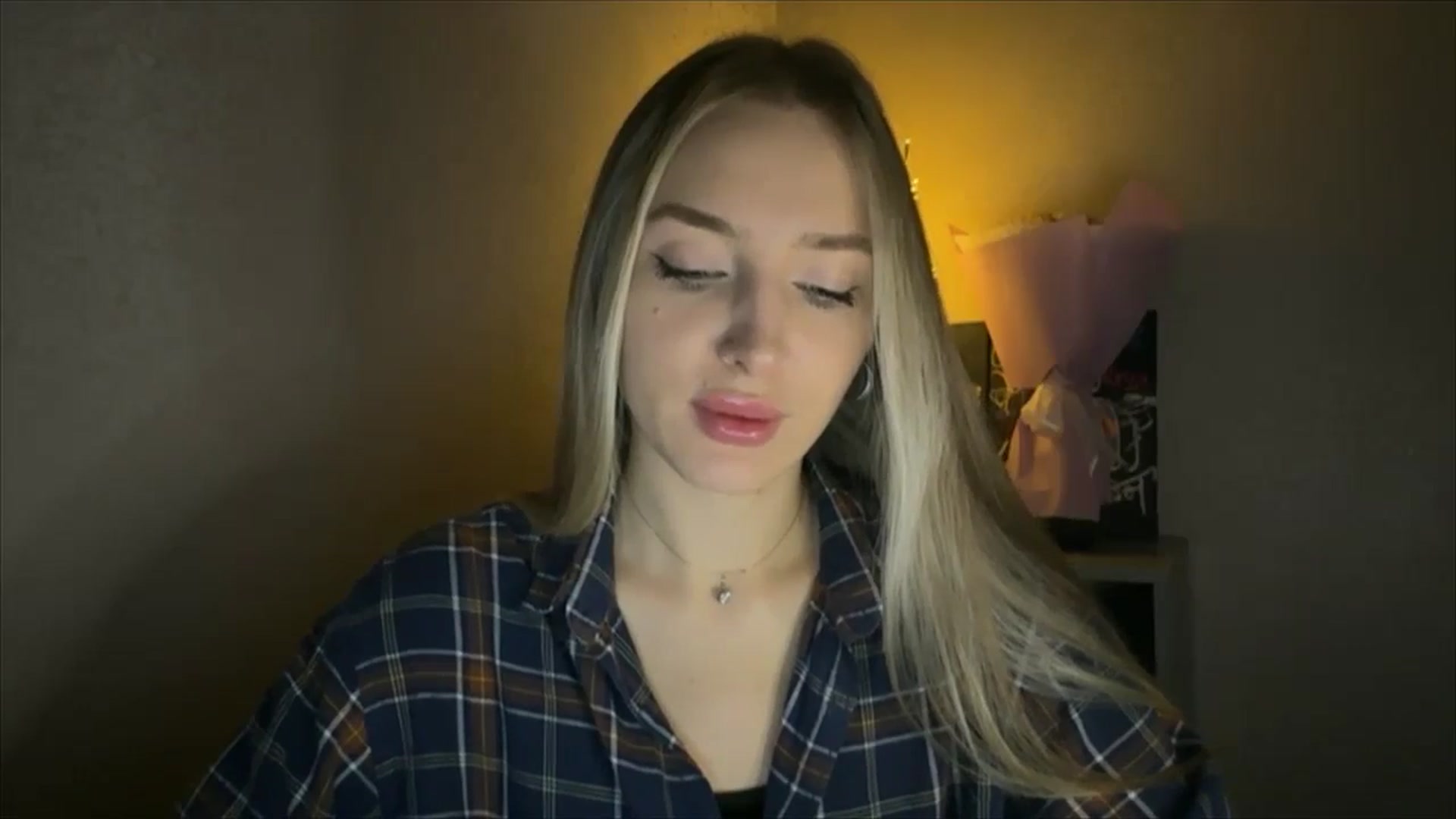 Gallery image thumbnail from My_Diana's myfreecams stream on, 11/21/2024, 15:39 image 9 of 20