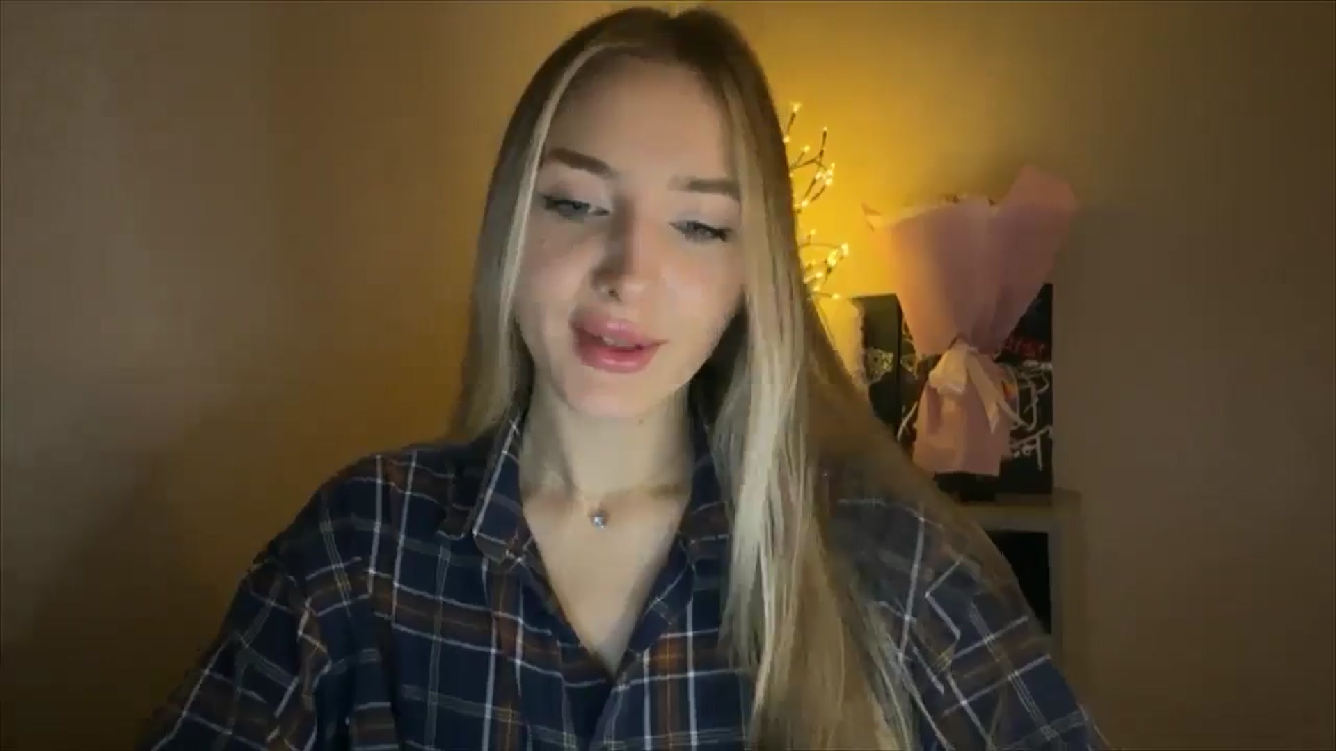 Gallery image thumbnail from My_Diana's myfreecams stream on, 11/21/2024, 15:39 image 19 of 20